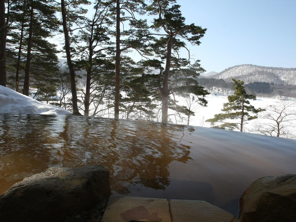 Urabandai Lake Resort Goshiki No Mori Kitashiobara Extérieur photo