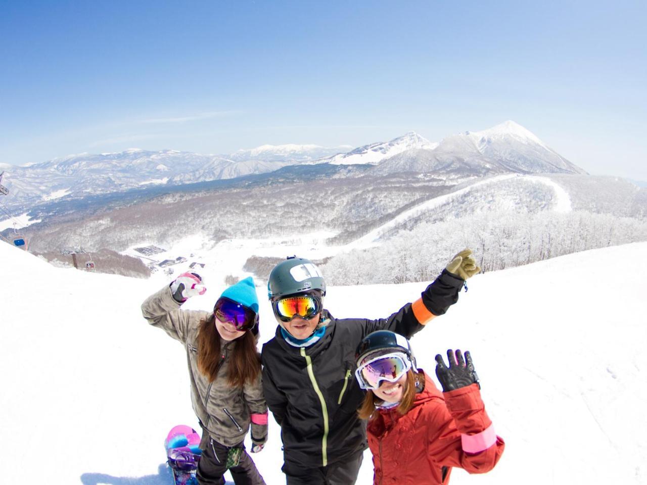 Urabandai Lake Resort Goshiki No Mori Kitashiobara Extérieur photo